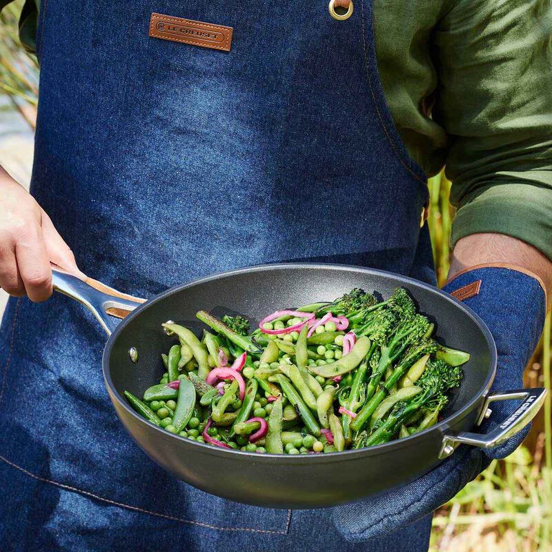 Le Creuset Non-Stick Ceramic Stir-Fry Wok 30cm image number 1